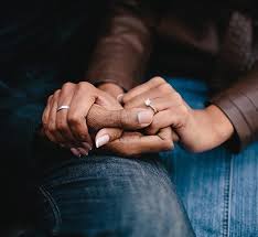 Traditional healer in Durban helping couples fix marriage problems and stop divorce fast.